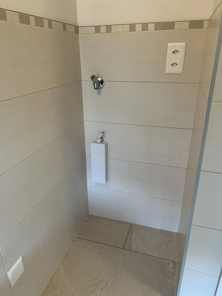 Moderno attico con tetto a vista in vendita a Cadro – photo 7 of 15