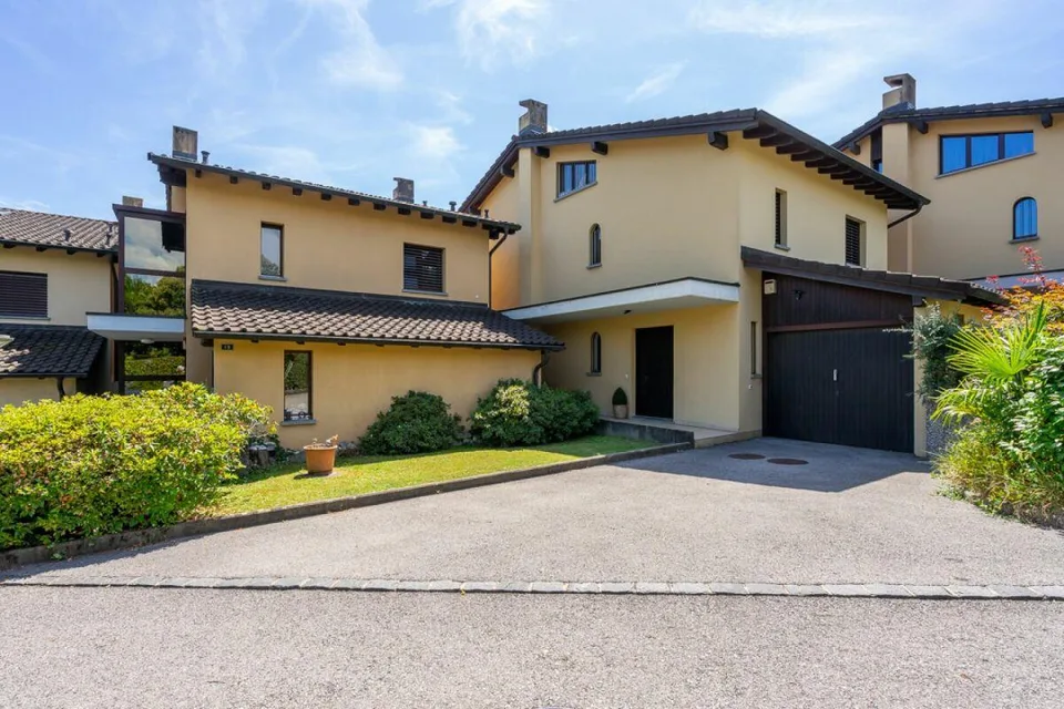 COLLINA D'ORO - CASA CON GIARDINO IN UNA DELLE ZONE PIÙ RICERCATE DEL LUGANESE – foto 9 di 10