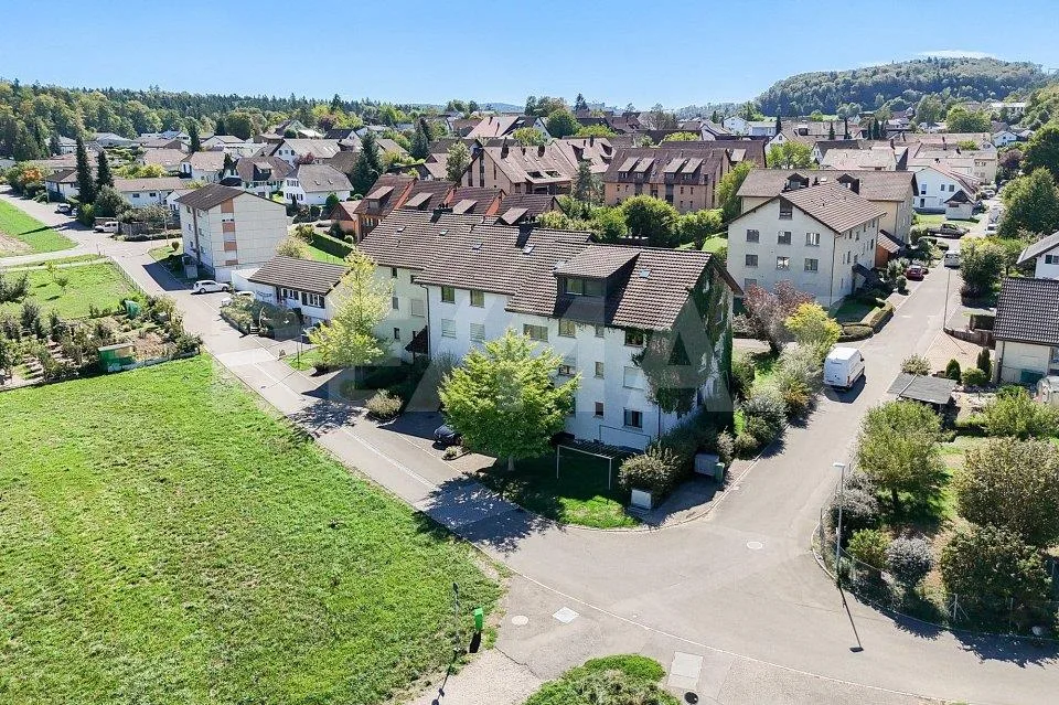 Grosszügige Dachmaisonette-Wohnung am Bauzonenrand – photo 2 sur 12