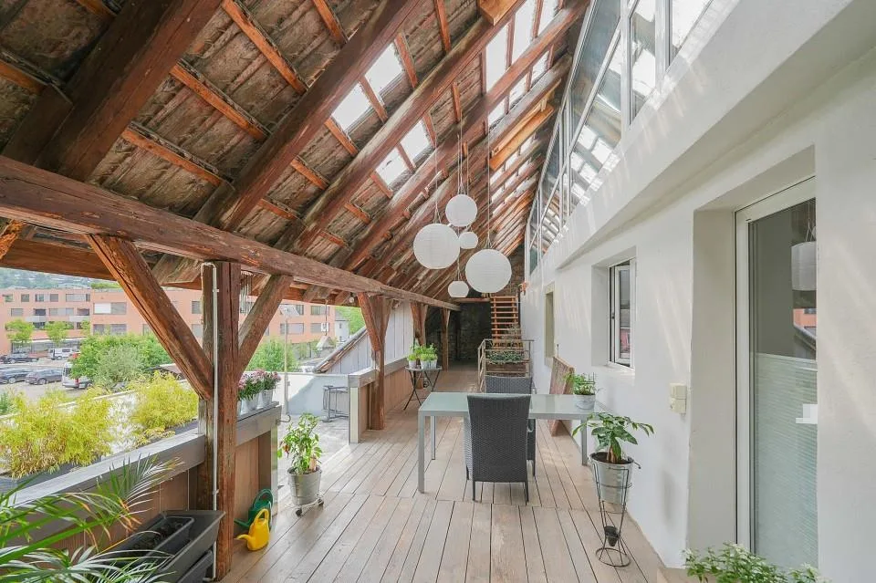 Ideal zentral: Vermietetes Wohn- und Geschäftshaus mit Potential un... – photo 6 sur 13