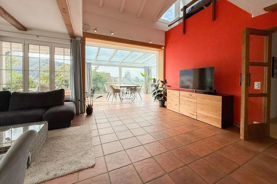 Ampia casa familiare di 5.5 locali con giardino e molta privacy – foto 11 di 13