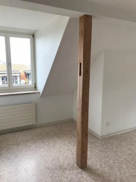 helle 5- Zimmerdachwohnung mit Terrasse – photo 2 sur 15