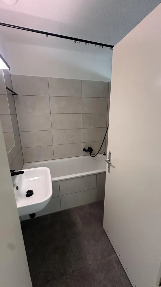 Urbane stilvolle Oase, 2,5 Zimmer Wohnung mit Terrasse – Foto 4 von 8