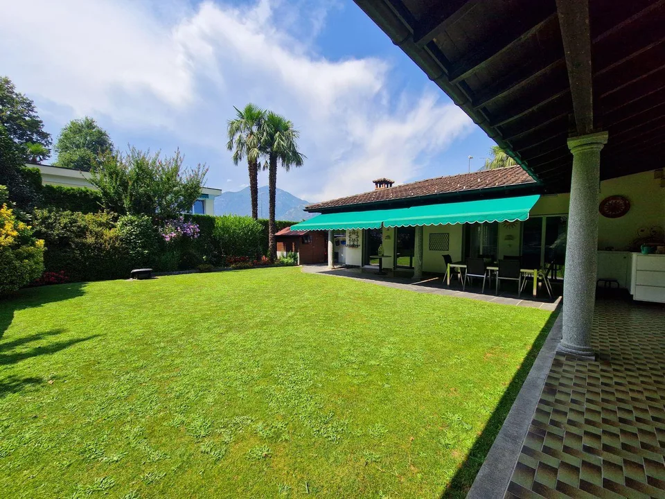 4 ½-Zimmer-Einfamilienhaus mit schönem romantischen und großem Gart... – Foto 14 von 17