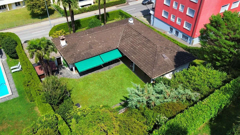 4 ½-Zimmer-Einfamilienhaus mit schönem romantischen und großem Gart... – Foto 17 von 17