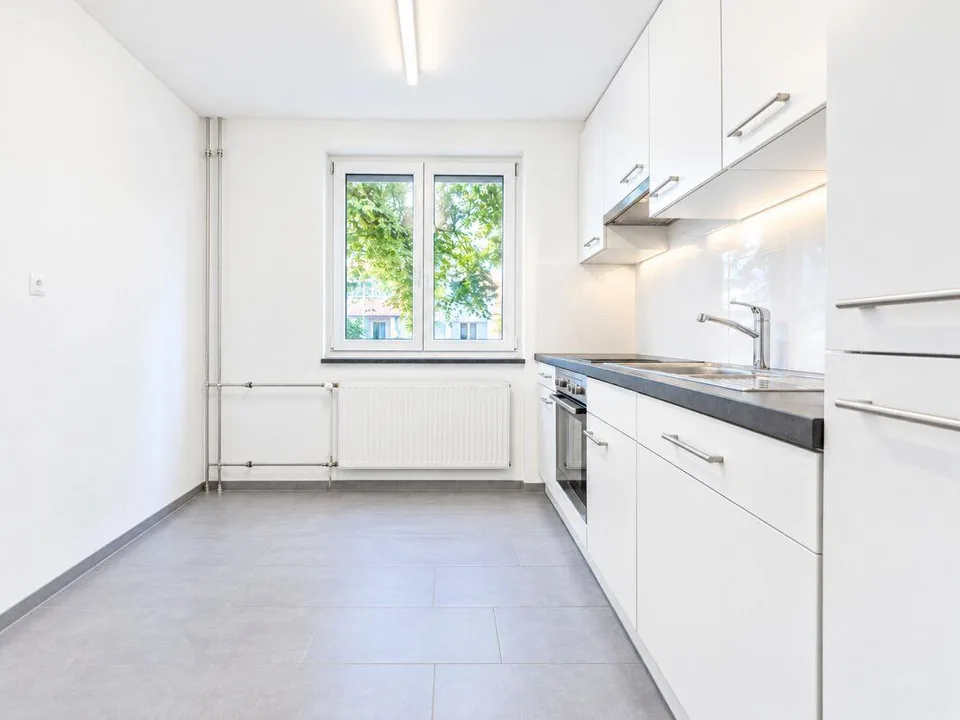 Schöne Wohnung in gepflegter Liegenschaft – photo 2 sur 10