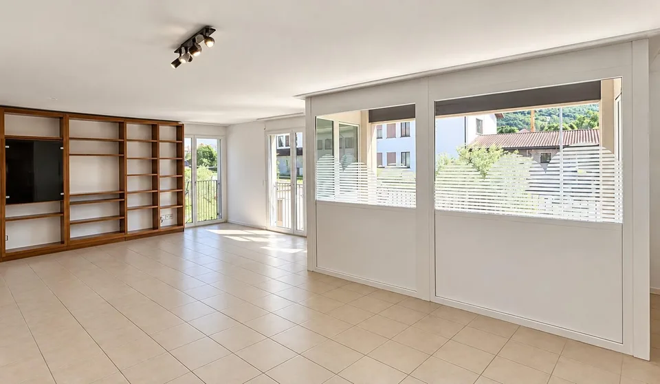 Helles Appartement mit schöner Terrasse in einer komfortablen und strategischen Lage – Foto 3 von 9
