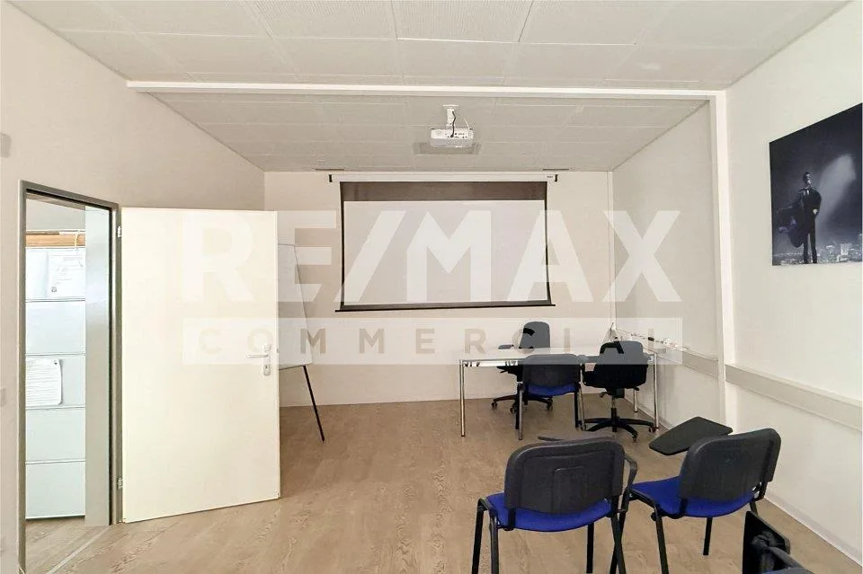 Spazio commerciale/ufficio di ca. 110 m² a Minusio – espandibile e ... – photo 3 of 5