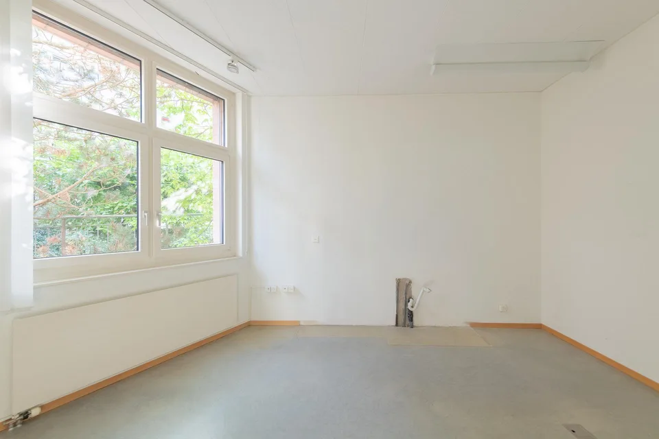 Vielseitig nutzbarer Gewerberaum zu vermieten – photo 4 sur 8