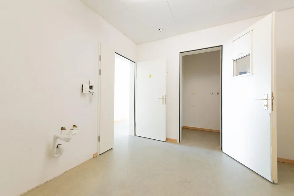 Vielseitig nutzbarer Gewerberaum zu vermieten – photo 6 sur 8
