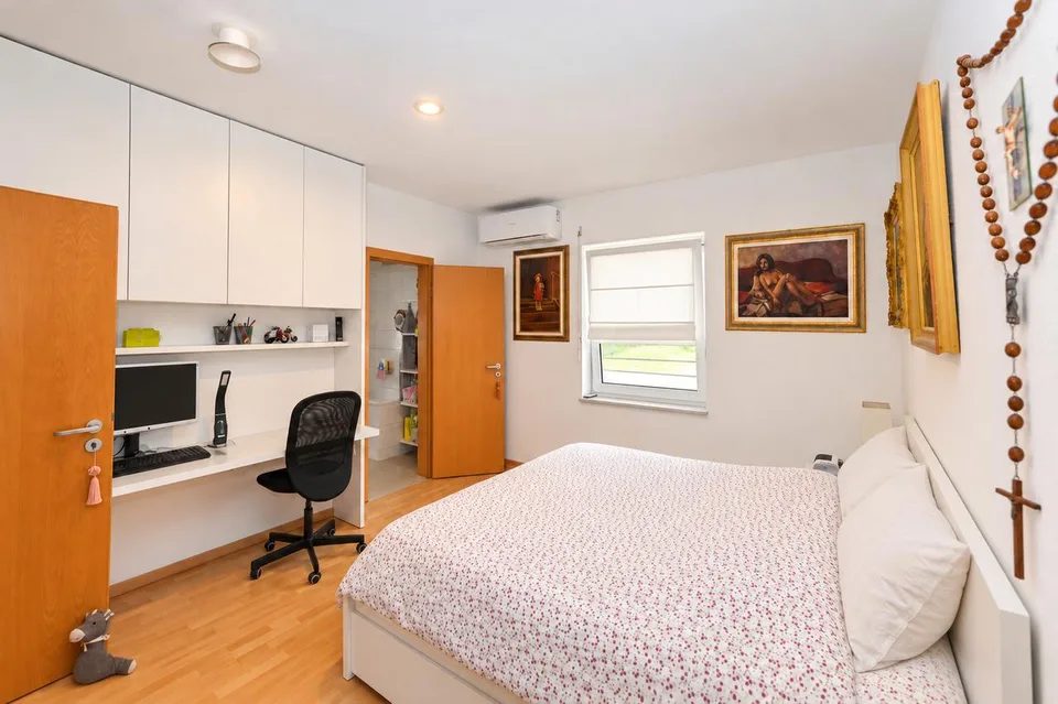 5.5 Zimmer Villa in Pura – Foto 11 von 29