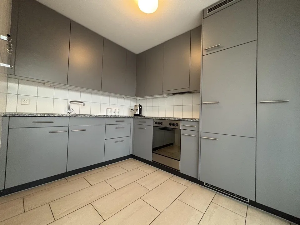 Attraktive 3.5-Zimmerwohnung an zentraler Lage – photo 9 sur 13