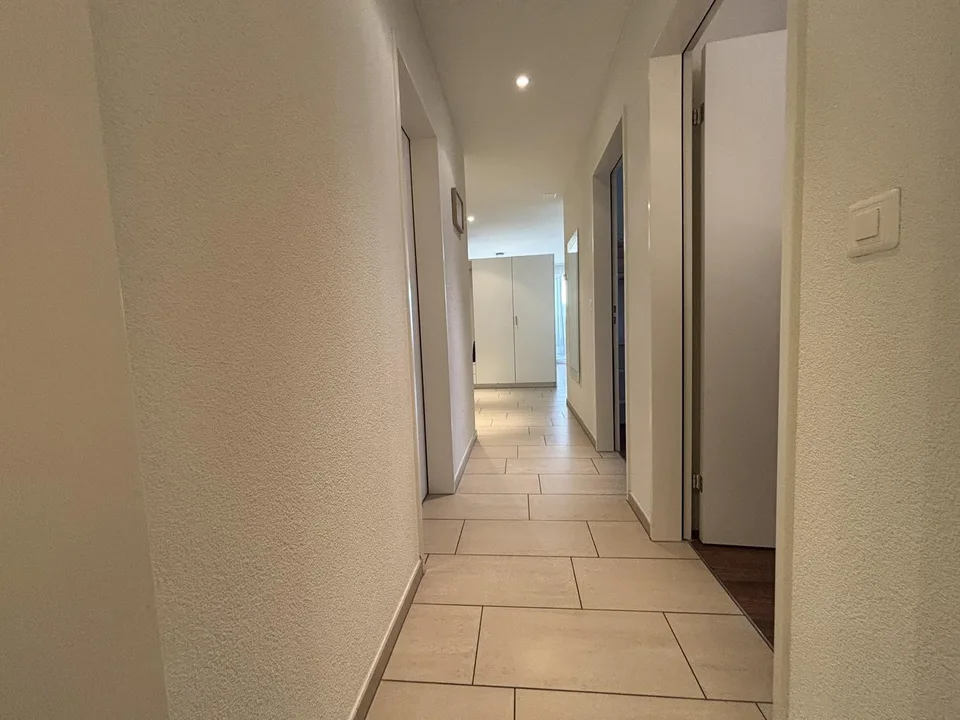 Attraktive 3.5-Zimmerwohnung an zentraler Lage – photo 5 sur 13
