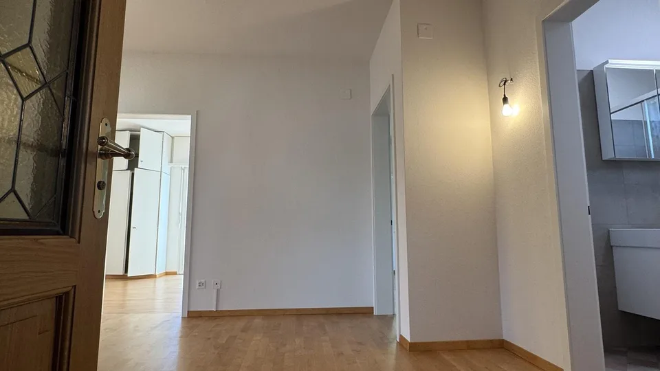 Stilvolle 4-Zimmerwohnung mit Cheminée an ruhiger Lage in Bern! – Foto 4 von 20