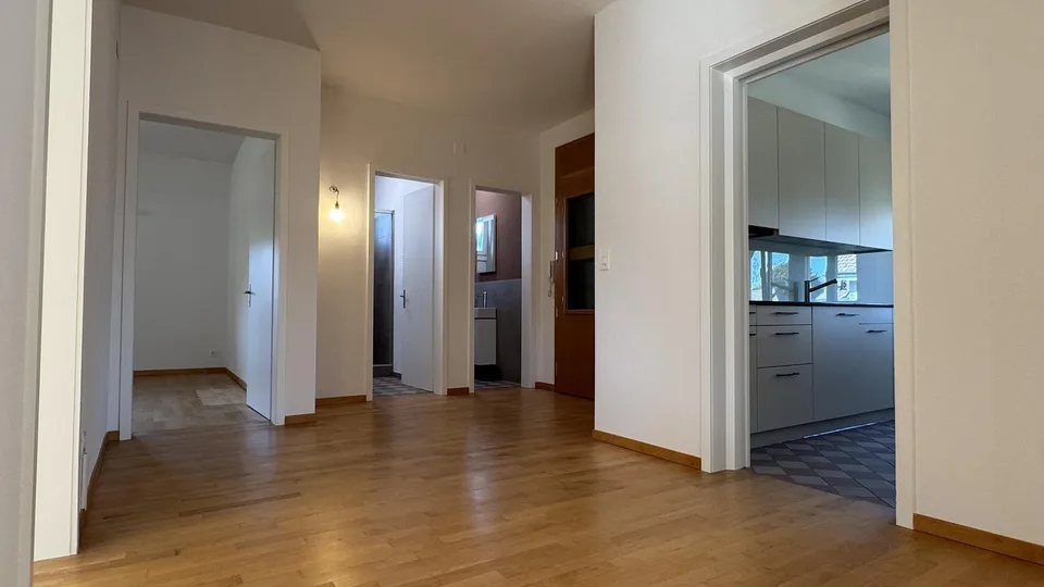 Stilvolle 4-Zimmerwohnung mit Cheminée an ruhiger Lage in Bern! – Foto 3 von 20