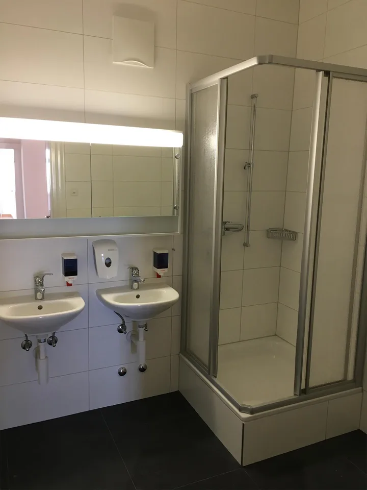 Schöne 6.5 Zimmer-Wohnung im Zentrum – photo 10 sur 12
