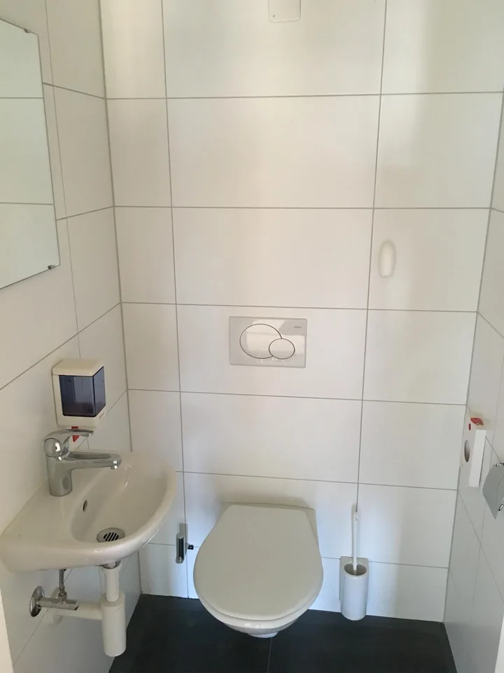 Schöne 6.5 Zimmer-Wohnung im Zentrum – photo 11 sur 12