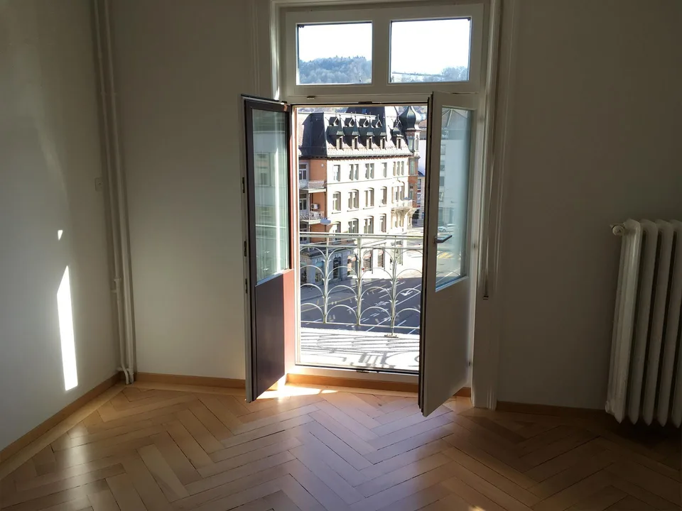 Schöne 6.5 Zimmer-Wohnung im Zentrum – photo 7 sur 12