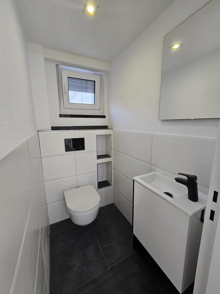 Sanierte 4.5-Z'Wohnung an sonnenverwöhnter Aussichtslage – foto 3 di 4