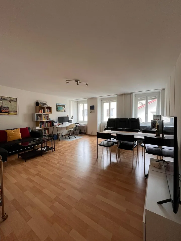 2.5-Zimmer-Wohnung an der Neustadtgasse mit kleinem Balkon – Foto 2 von 8