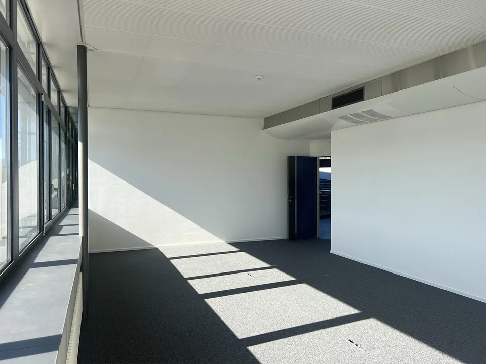 Moderne und helle Büroräumlichkeit in Hunzenschwil zu Vermieten – foto 4 di 7
