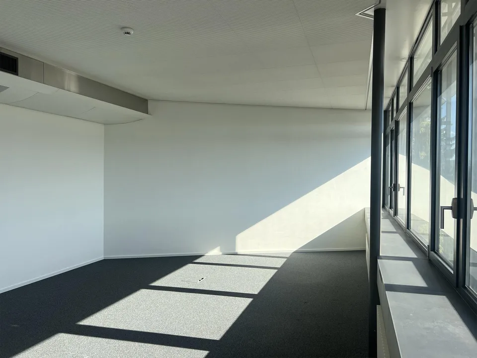 Moderne und helle Büroräumlichkeit in Hunzenschwil zu Vermieten – foto 3 di 7