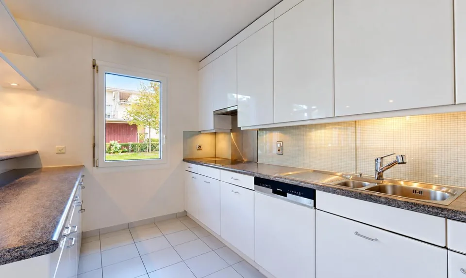 Attraktive 4.5-Zimmer-Gartenwohnung in Zürich-Seebach – Foto 2 von 11