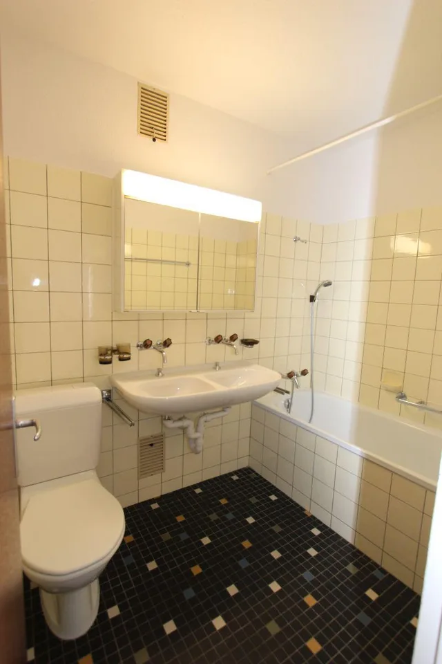 Sonnige Wohnung mit Weitsicht sucht Mieter! – Foto 3 von 7