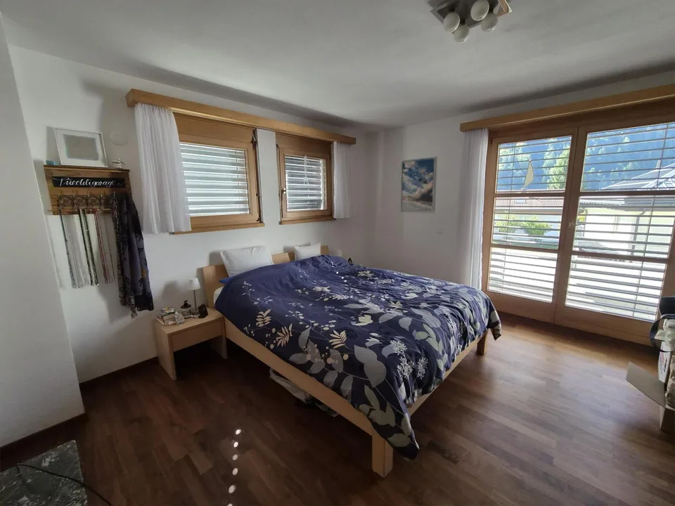 Grosszügiges Einfamilienhaus mit Garten – photo 12 of 15