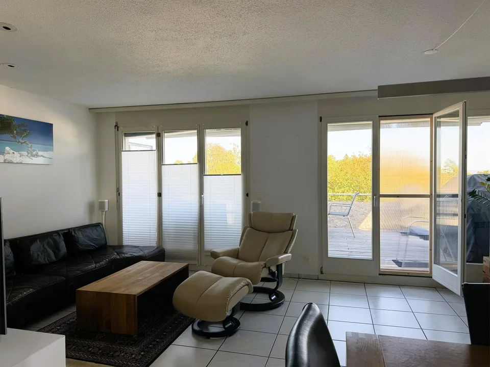 Maisonette-Wohnung mit grosser Terrasse, bevorzugte Lage, Breite – Foto 3 von 14
