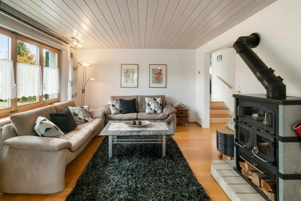 Freistehendes Einfamilienhaus mit gepflegtem Garten und Entwicklung... – Foto 5 von 22