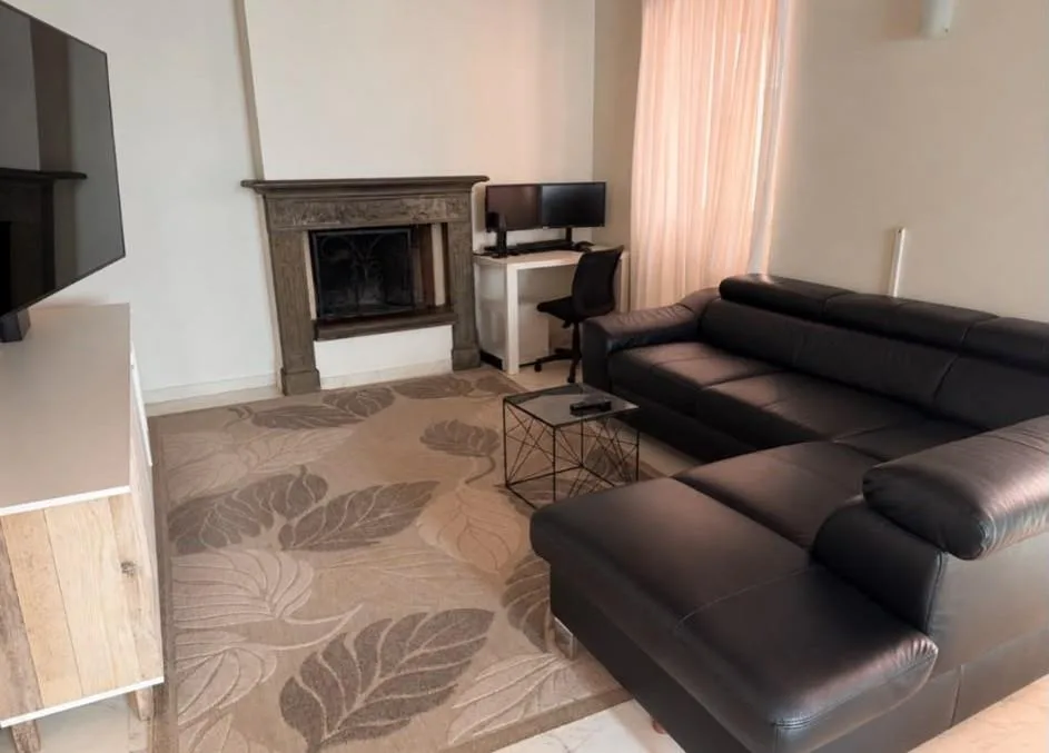 Einfamilienhaus mit 3.5 Zimmern im Kern von Melide – Foto 3 von 7