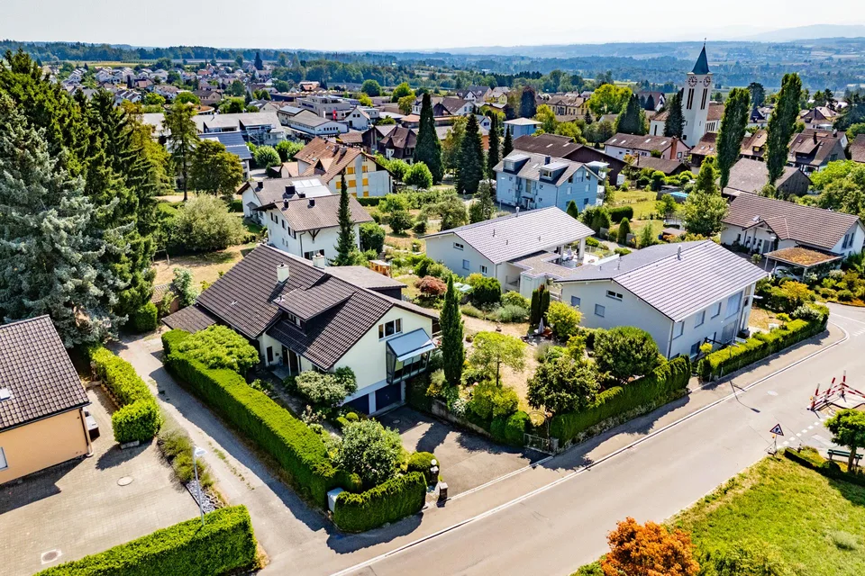 Einfamilienhaus mit Einliegerwohnung und wunderschönem Garten – Foto 5 von 30