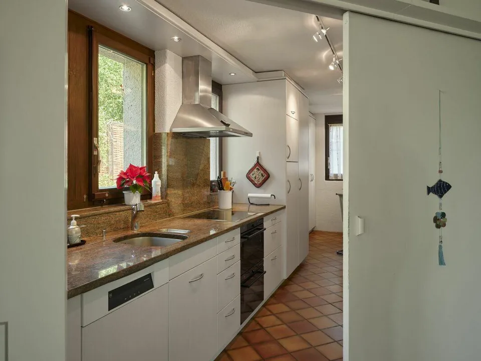 Freistehendes Einfamilienhaus mit Doppelgarage – photo 10 sur 15