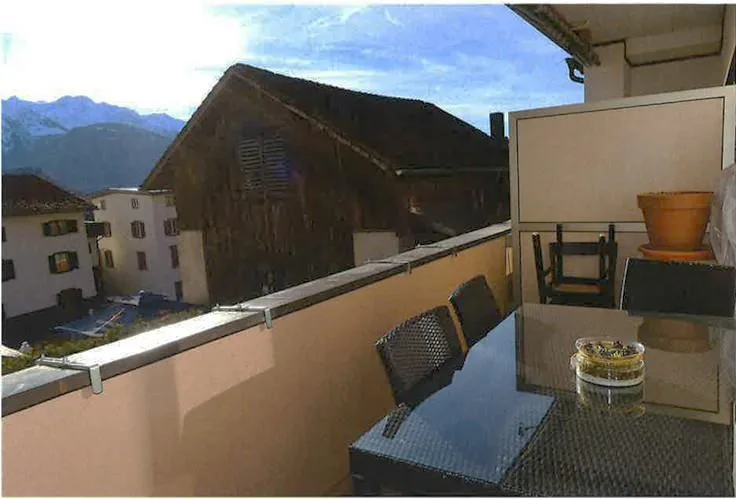 Charmantes 3-Familienhaus in Trin-Dorf – Wohnen, Vermieten und Ferien – Foto 16 von 17