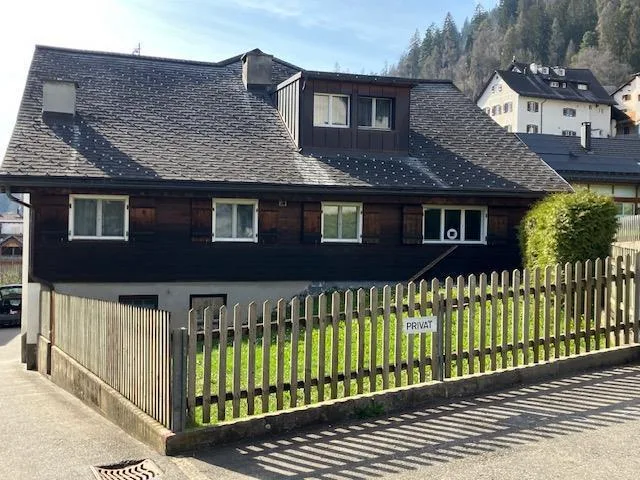 Charmantes 3-Familienhaus in Trin-Dorf – Wohnen, Vermieten und Ferien – Foto 3 von 17
