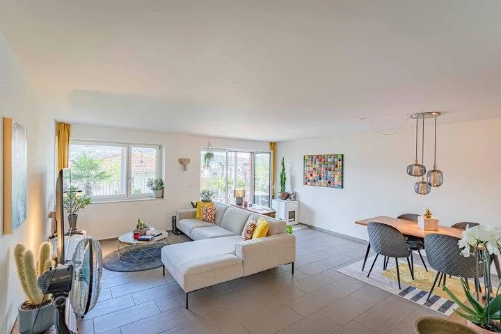 VIVRE AVEC UNE TERRASSE DE 85 M² PRÈS DU HALLWILERSEE – photo 2 sur 8