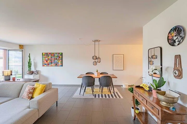 VIVRE AVEC UNE TERRASSE DE 85 M² PRÈS DU HALLWILERSEE – photo 3 sur 8