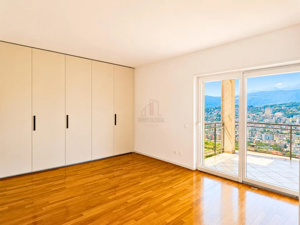 IHRE WOHNUNG IN EINER EXKLUSIVEN GEGENDE MIT TEILWEISEM SEEBLICK – Foto 8 von 13