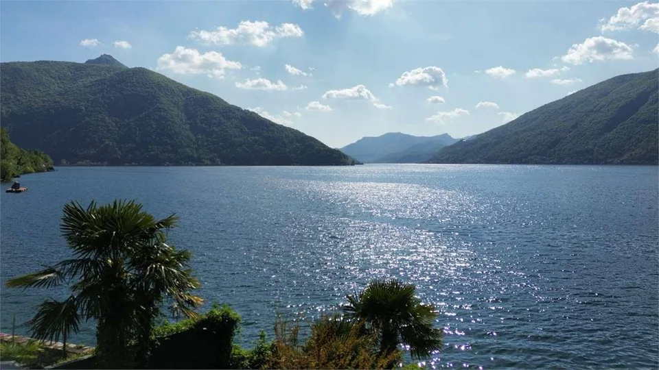 Il Tuo Gioiello Pieds-dans-l'eau a Bissone, Rarità con Darsena Privata – Foto 4 von 13