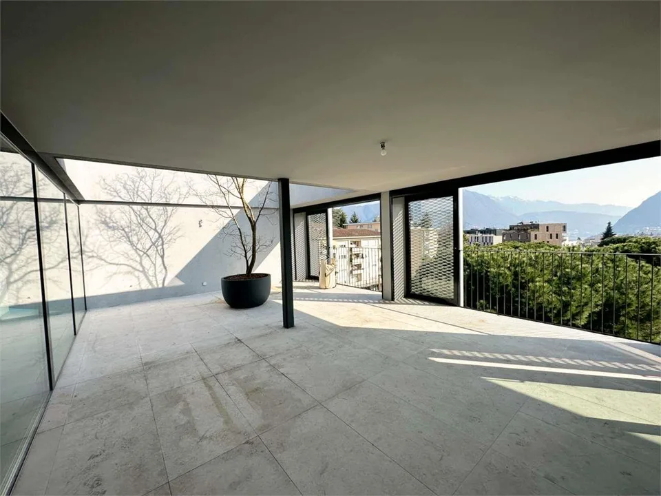 Splendido attico panoramico con ampio terrazzo – Foto 6 von 13