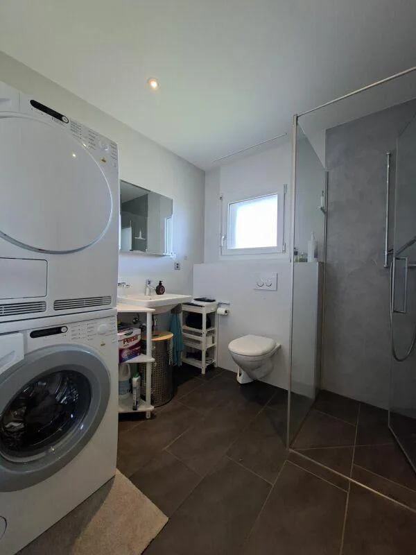 Einzigartige 5.5-Zimmer-Attika-Wohnung mit Blick ins Grüne – Foto 7 von 10
