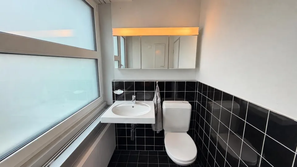 Espace de bureau de 100m² dans la maison Metropol – photo 5 sur 6