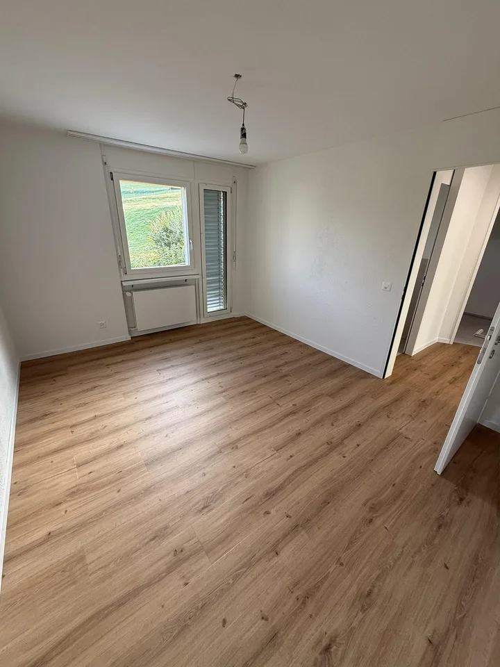 4.5 Zimmer-Wohnung – photo 9 of 12