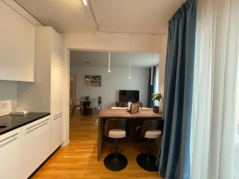 AFFITTASI CENTRALISSIMO APPARTAMENTO ARREDATO CON BALCONE – Foto 7 von 8