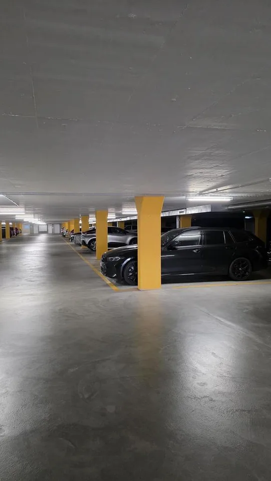 Einstellhallenplatz (mit oder ohne Elektroladestation) zu vermieten – Foto 2 von 4