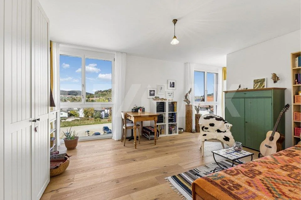 Exklusive Attikawohnung mit grosszügigem Balkon und beeindruckender Weitsicht – Foto 6 von 13