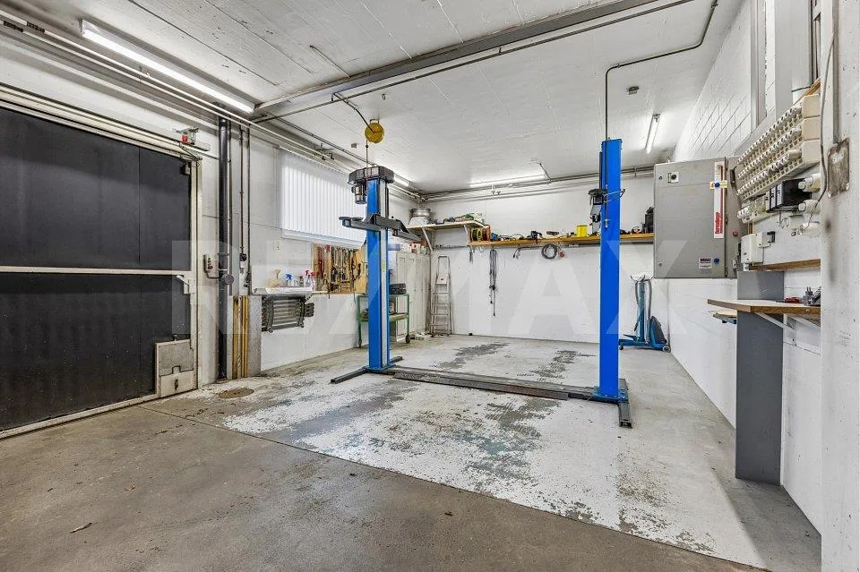 Opportunité de résidence et d'investissement avec garage 4 places & ascenseur pour voitures – photo 12 sur 13