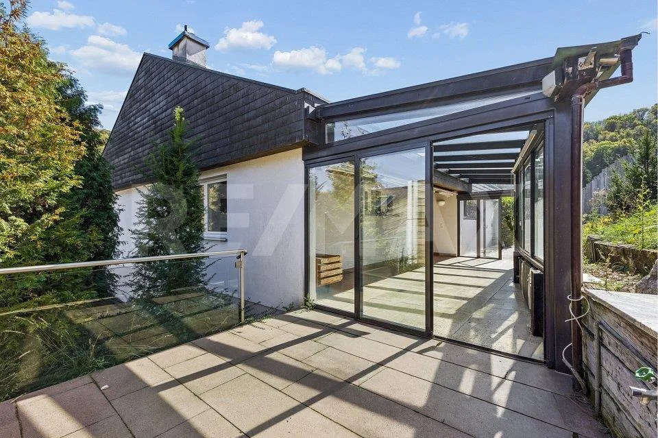 Opportunité de résidence et d'investissement avec garage 4 places & ascenseur pour voitures – photo 13 sur 13