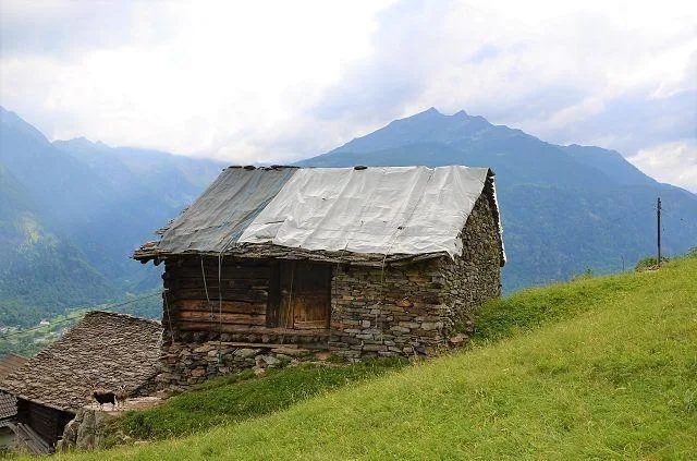 Grande rustico da ristrutturare con terreno molto soleggiata e pano... – Foto 17 von 25